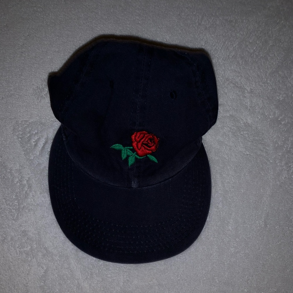 Brandy Melville dad flower hat 🌹🌹